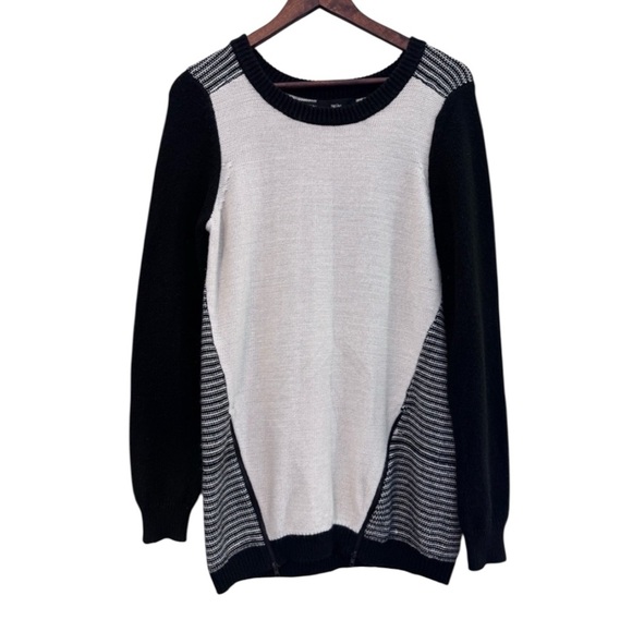 Black and White Stripe Long Sleeve Sweater - Picture 1 of 7
